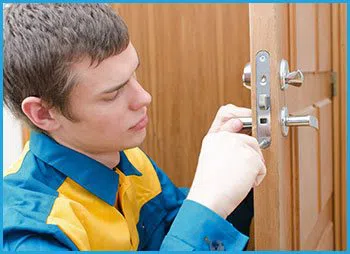 Tucson Locksmith Store Tucson, AZ 520-226-3049 - 5a-lock-opening